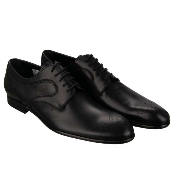 Classic business leather shoes by DOLCE & GABBANA 