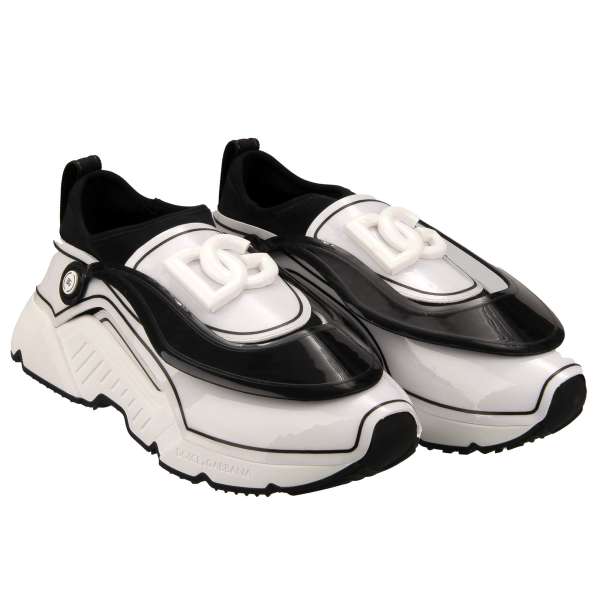 Futuristische DG Logo Low-Top Slip On Sneaker DAYMASTER in Weiß und Schwarz von DOLCE & GABBANA