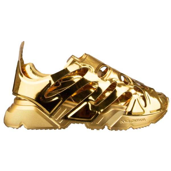 Futuristic Slip On Low-Top Sneaker DAYMASTER with massive sole in gold by DOLCE & GABBANA