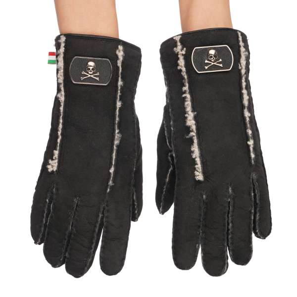 "Owen" Lamb Fur Leather Gloves with metal skull logos in black by PHILIPP PLEIN