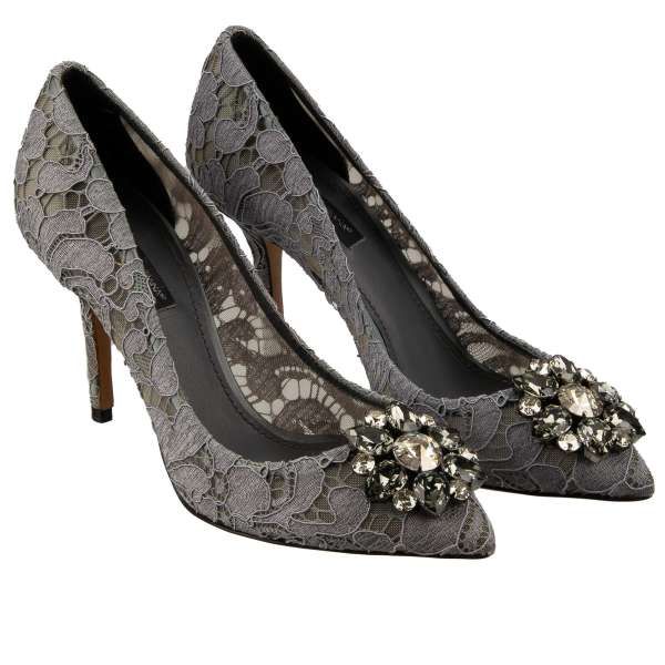 Spitzform Pumps BELLUCCI mit Kristallen Brosche aus Taormina Spitze in Grau von DOLCE & GABBANA